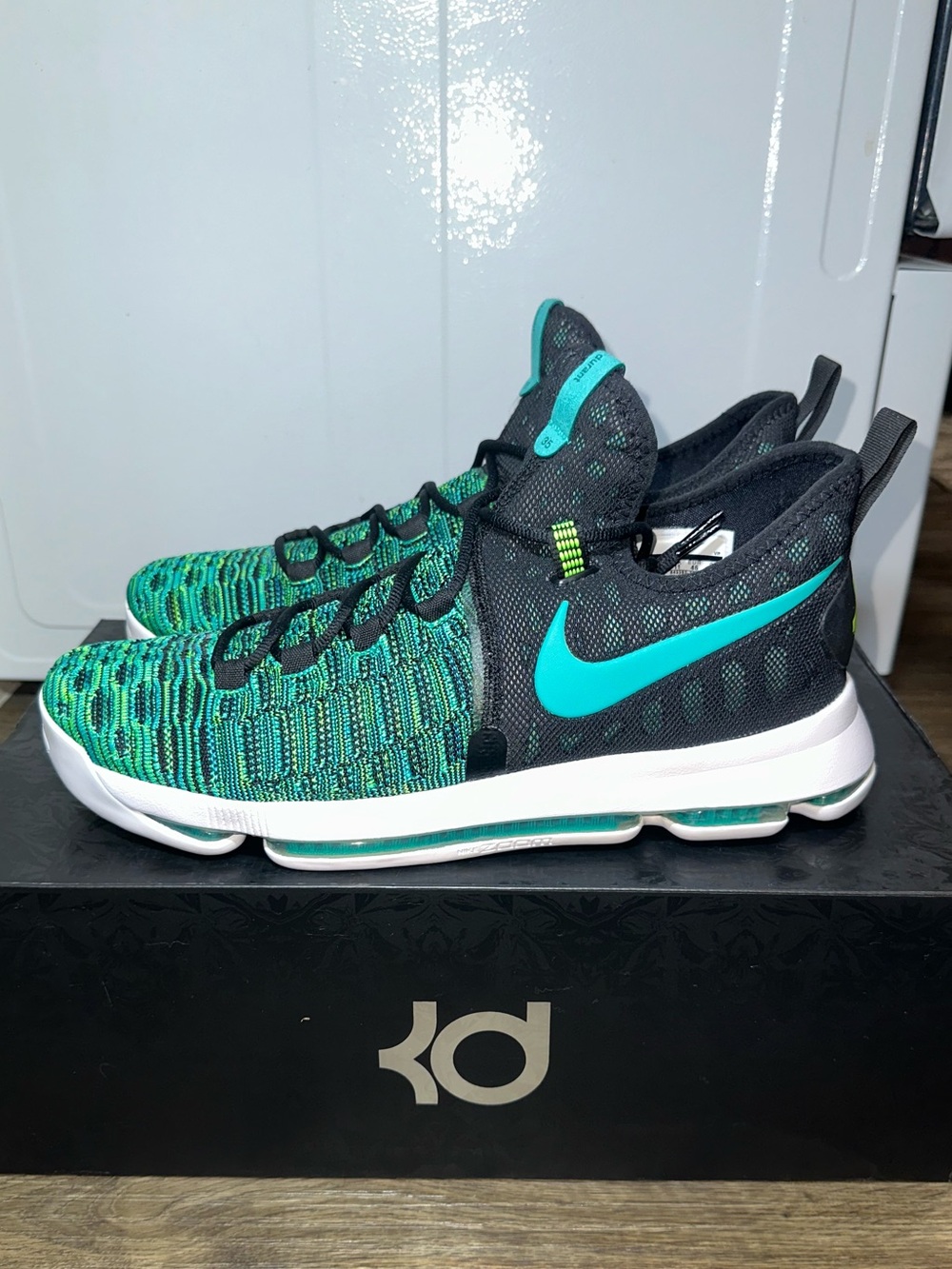 Nike Zoom KD 9 “Birds of Paradise”